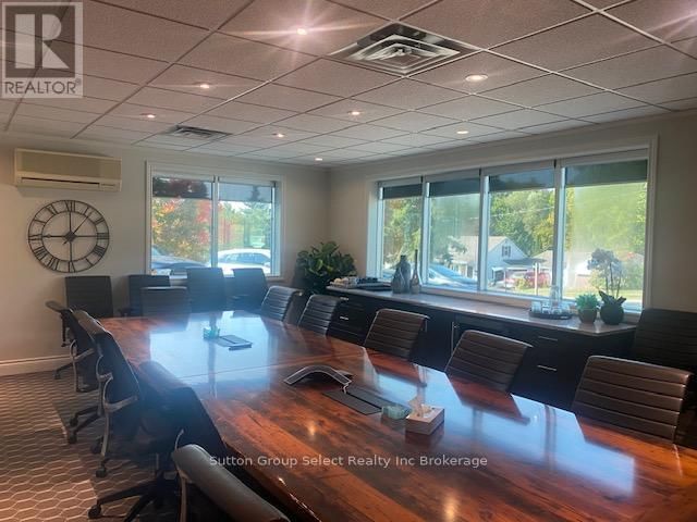 143 BELL STREET EAST Image 8