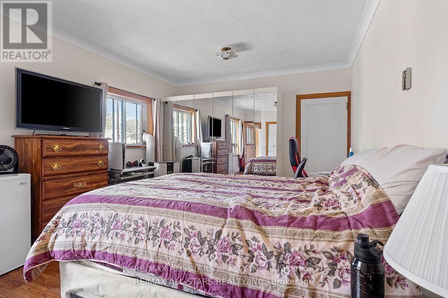 61 FRANCIS STREET EAST Image 20