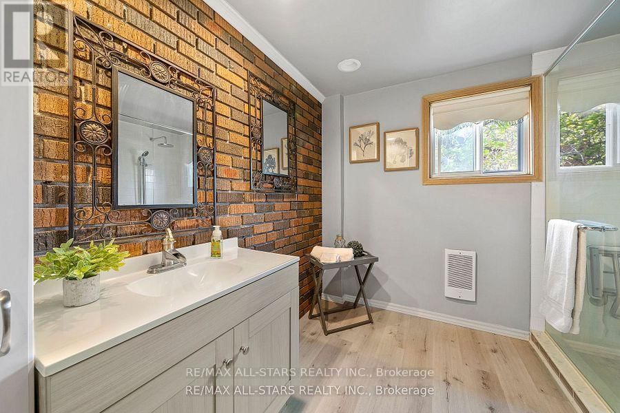 61 FRANCIS STREET EAST Image 24