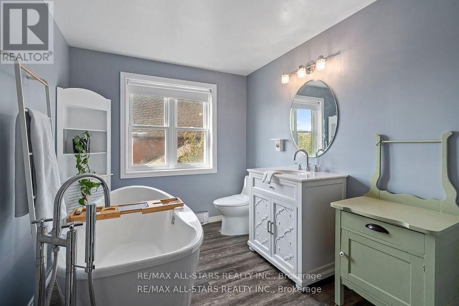 61 FRANCIS STREET EAST Image 26