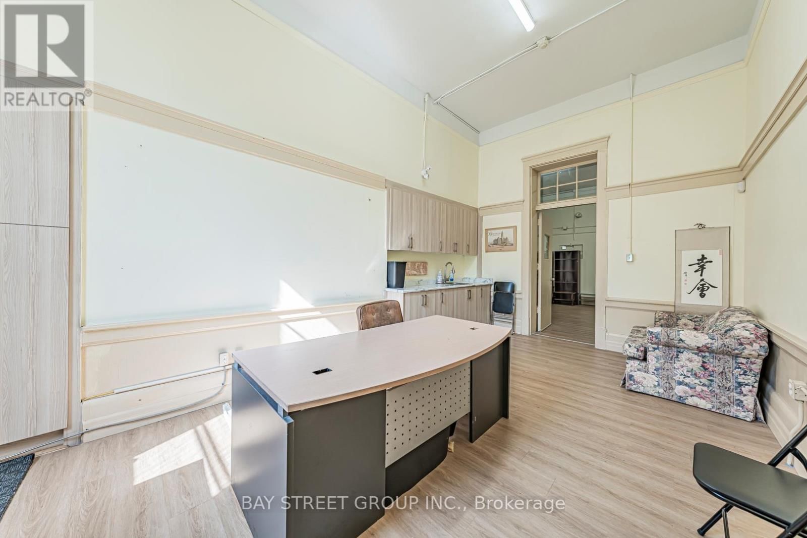 39 PINE STREET NORTH Image 18