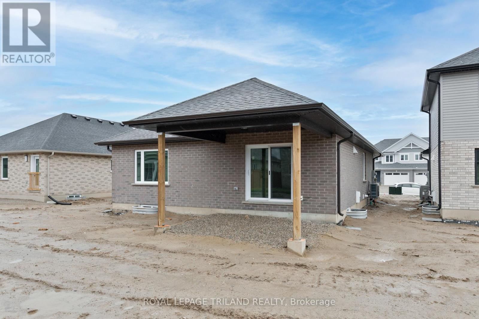 14 HARROW LANE Image 27