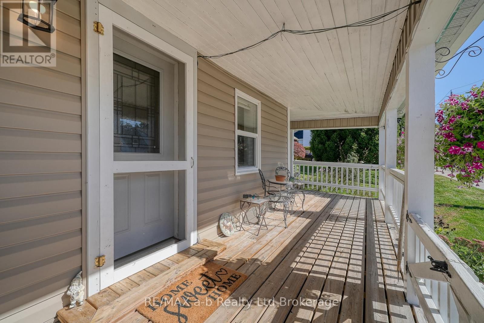 27 SOVEREIGN STREET WEST Image 4