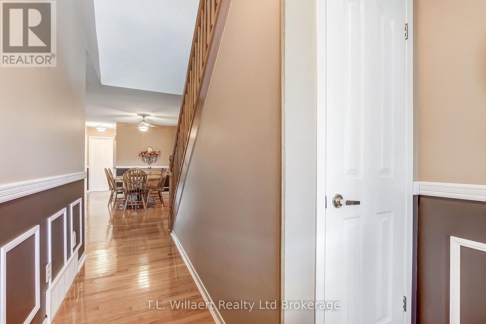 62 EDWIN CRESCENT Image 5