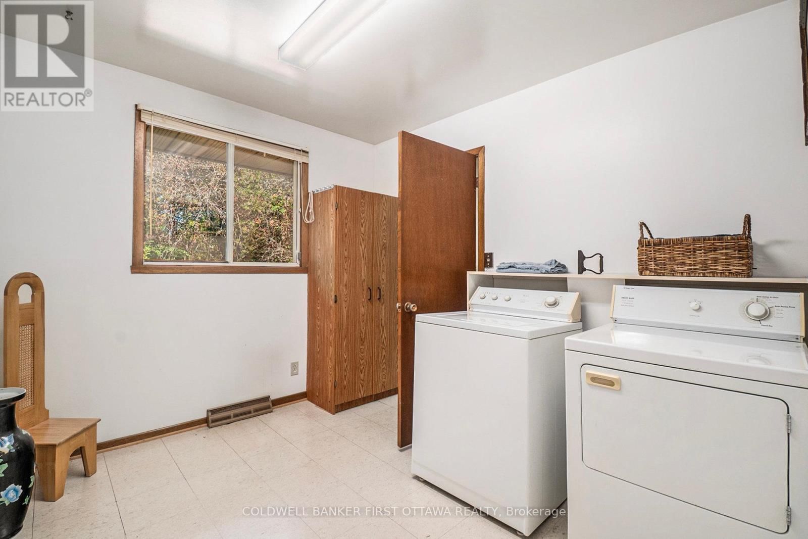 521 RIDGEWOOD DRIVE Image 14