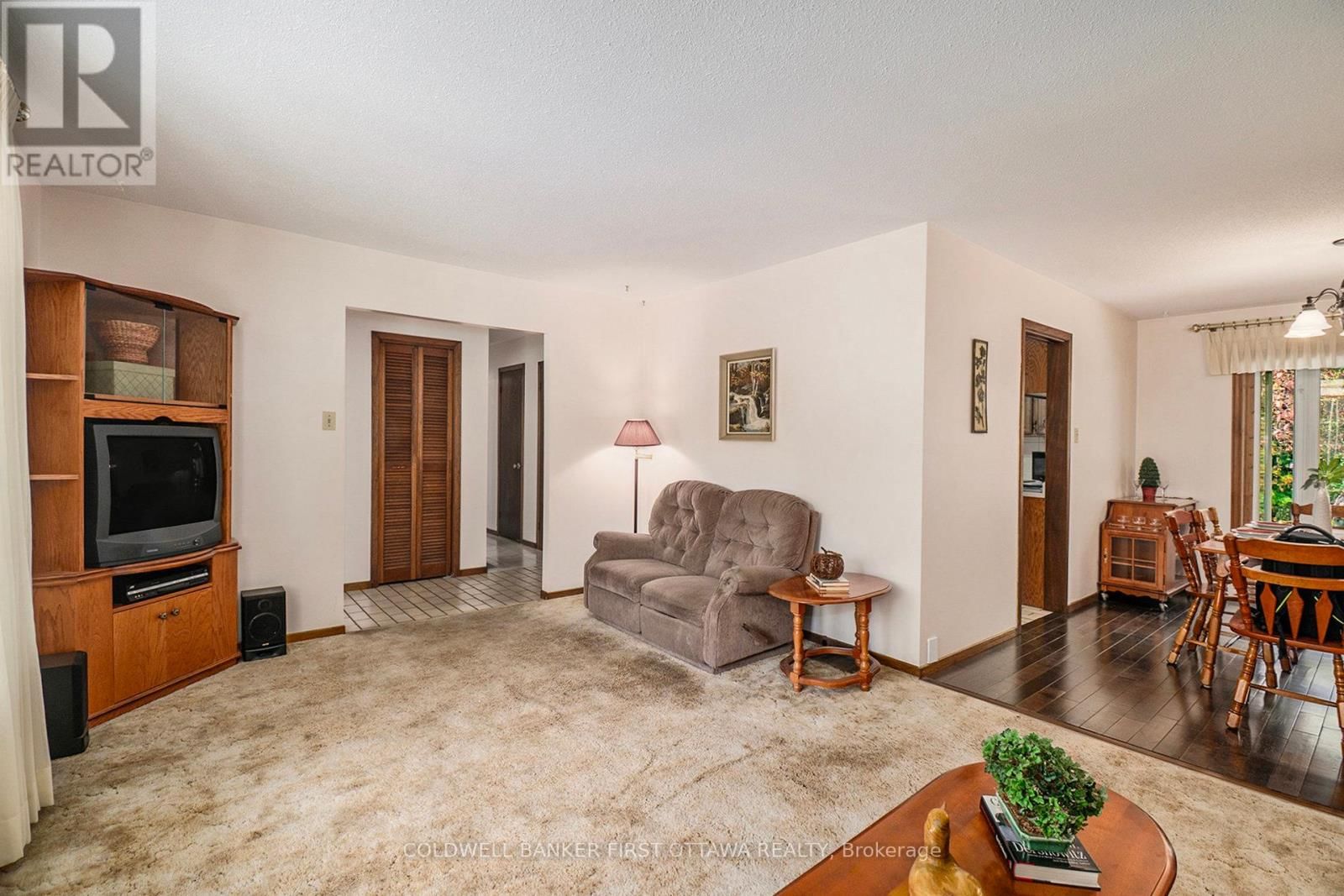 521 RIDGEWOOD DRIVE Image 4