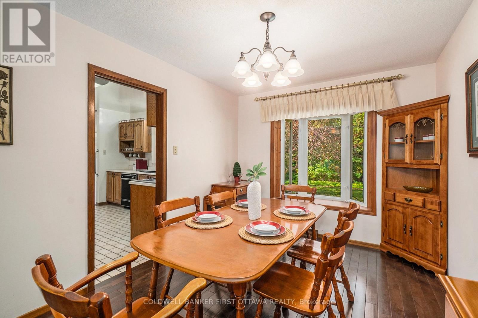 521 RIDGEWOOD DRIVE Image 6