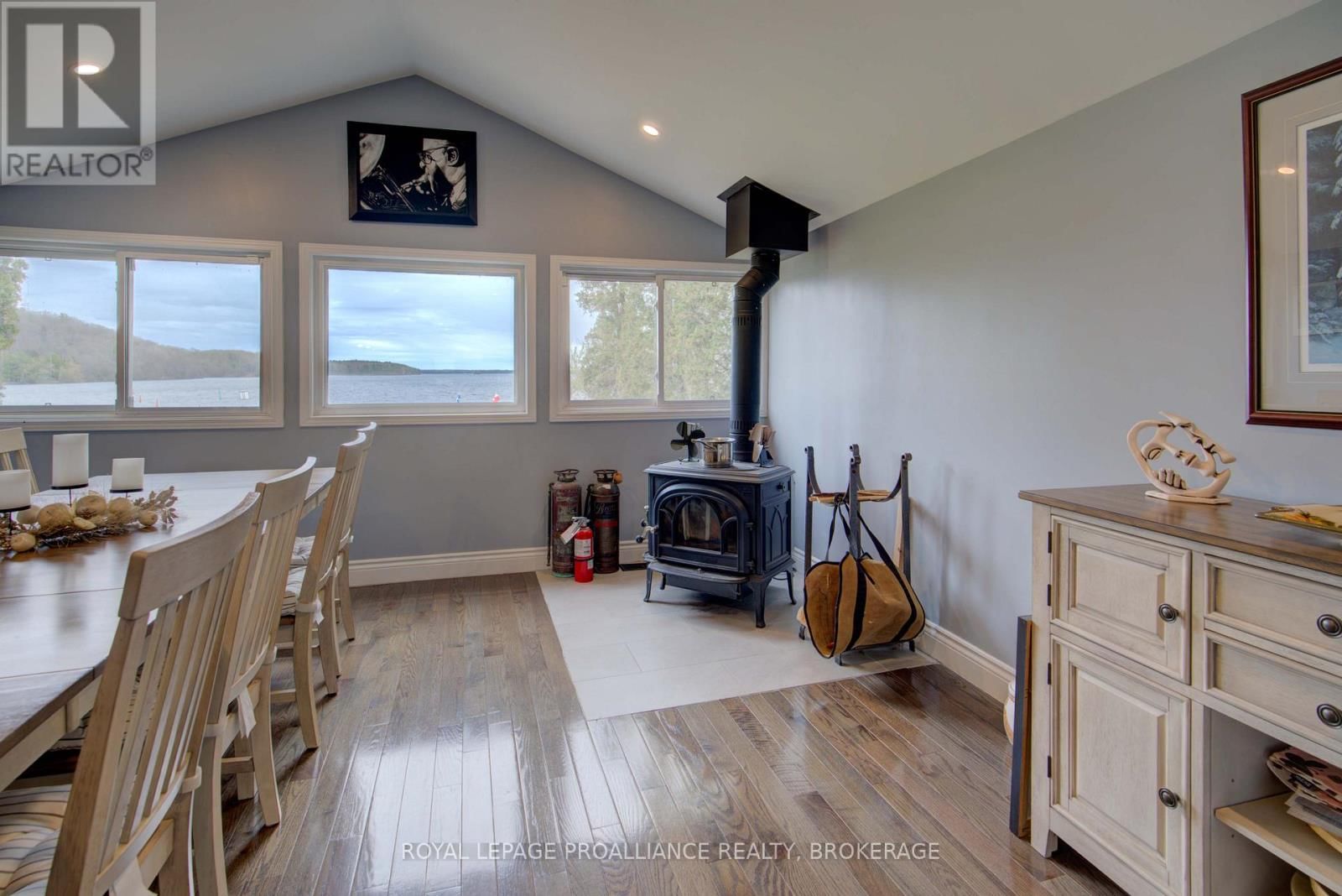 29 MAIN STREET Image 15