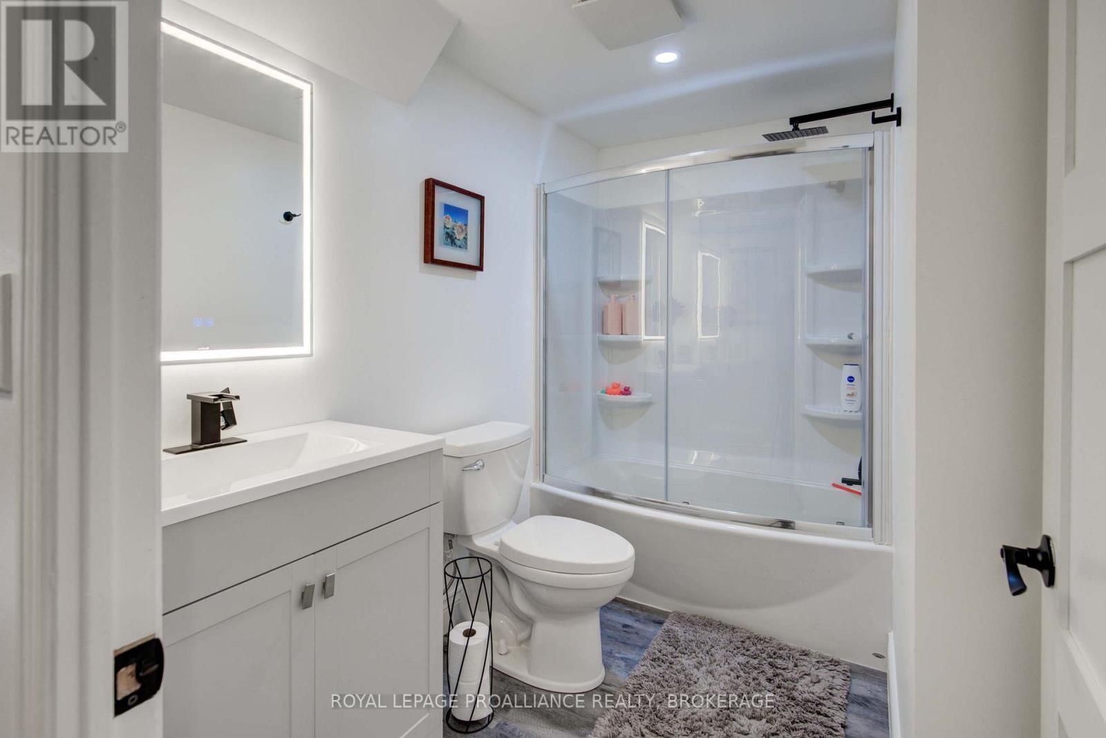 29 MAIN STREET Image 24