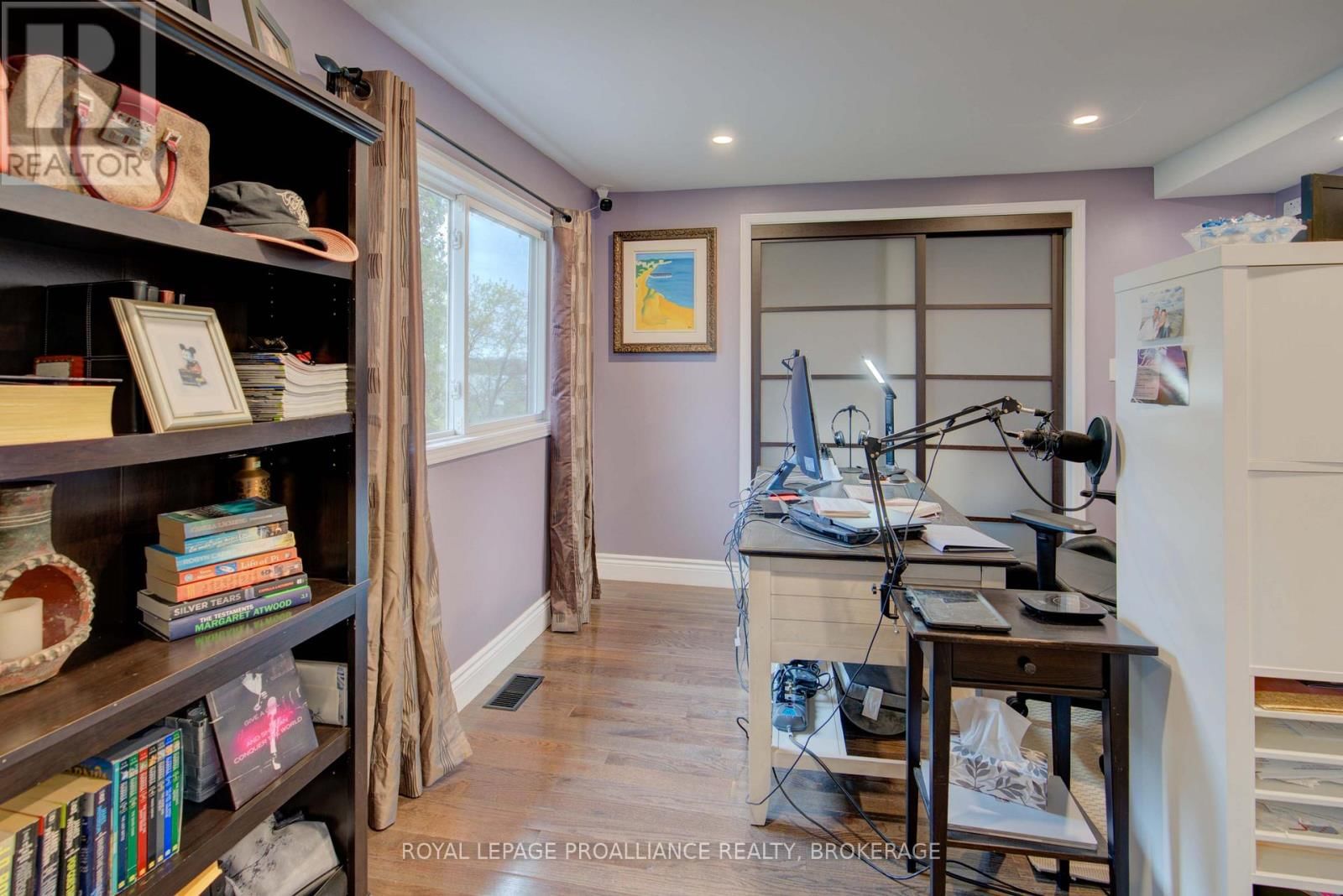 29 MAIN STREET Image 25