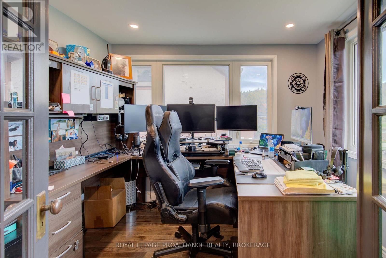 29 MAIN STREET Image 26