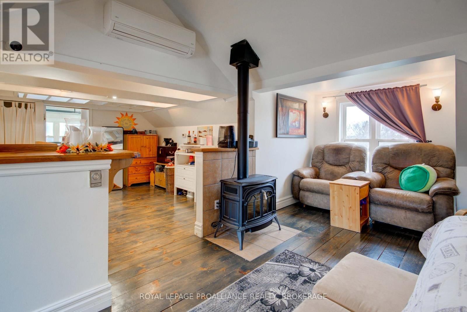 29 MAIN STREET Image 31