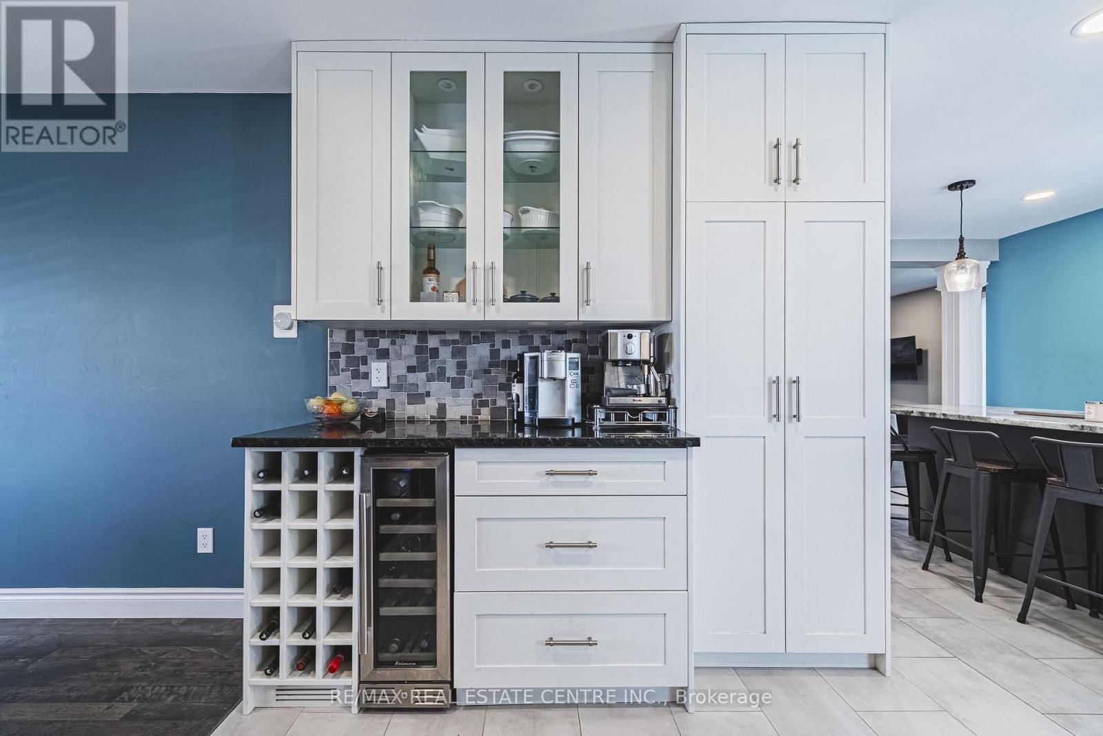 19 LIUNA COURT Image 10