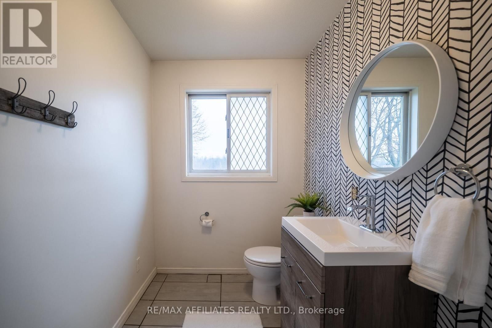 885 TOWNLINE ROAD Image 21