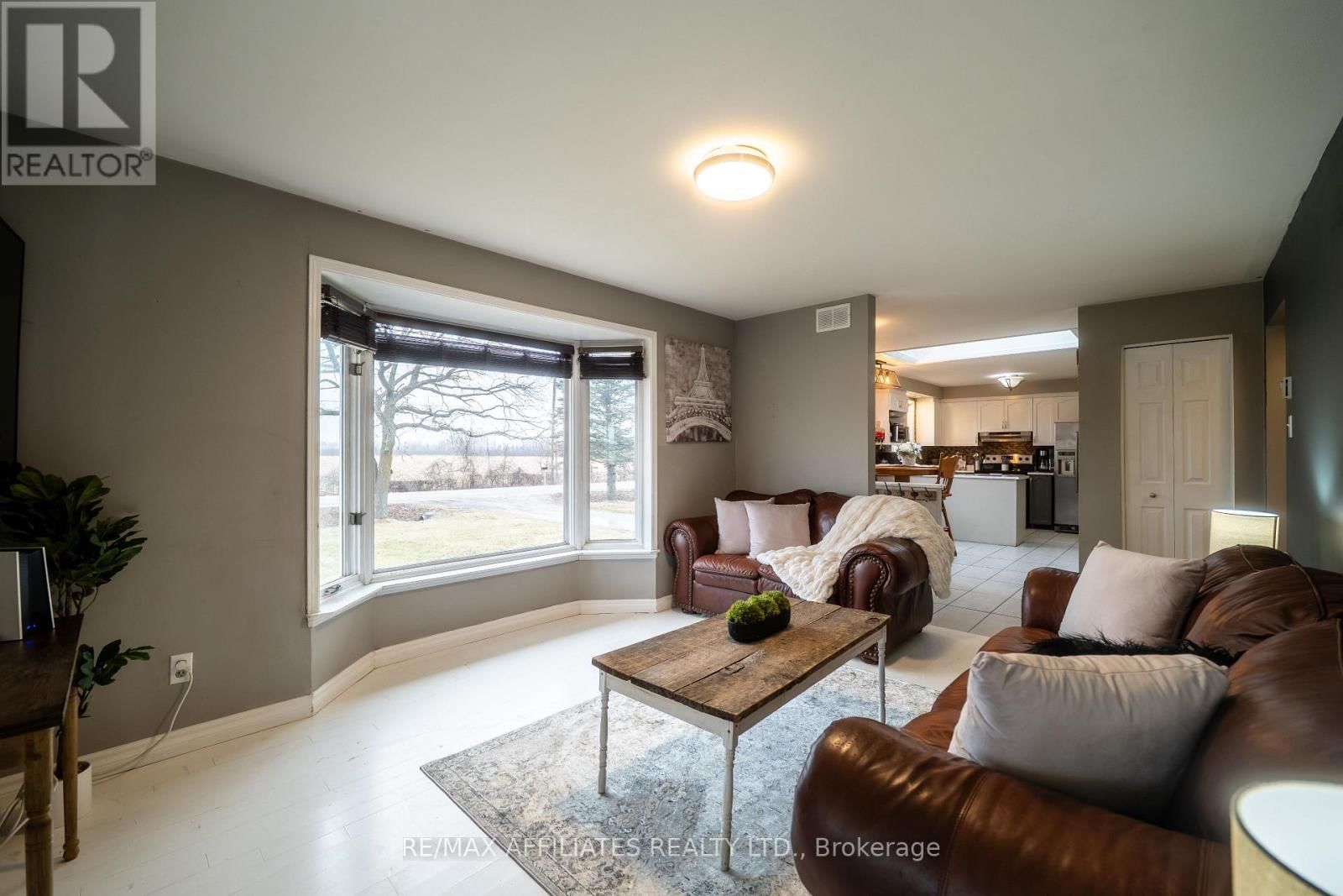 885 TOWNLINE ROAD Image 29