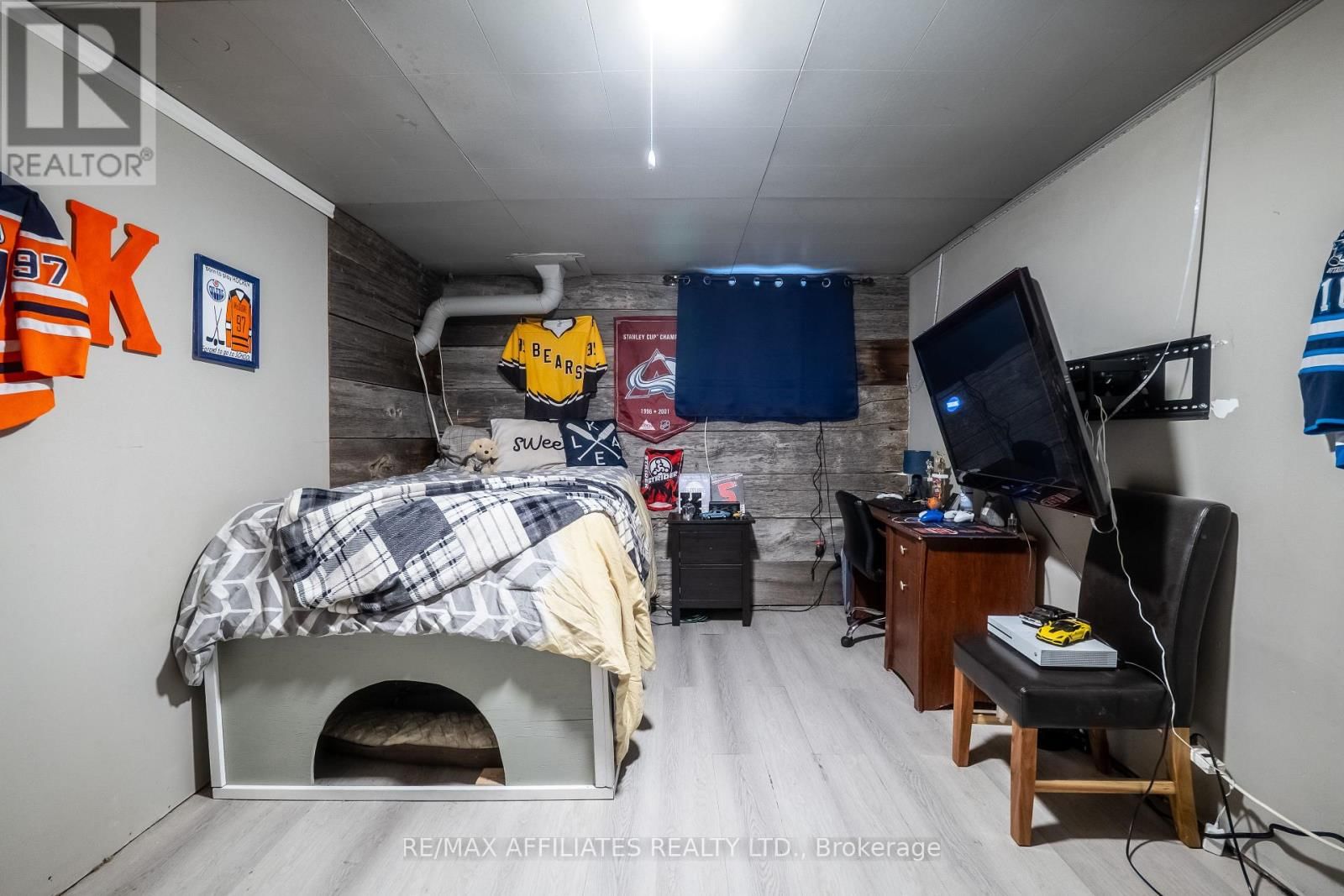 885 TOWNLINE ROAD Image 40