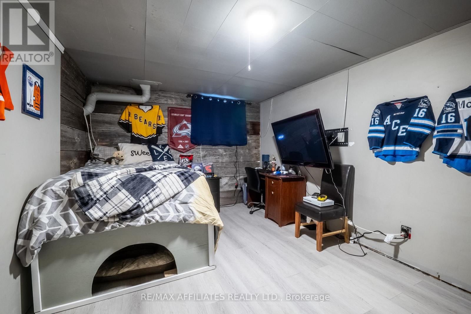 885 TOWNLINE ROAD Image 41