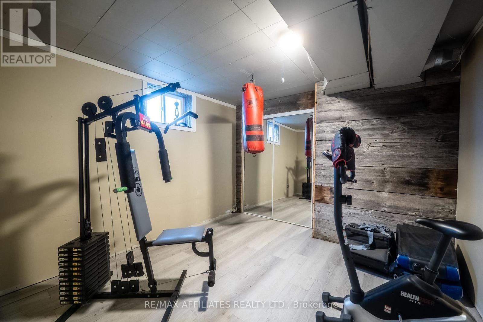 885 TOWNLINE ROAD Image 43