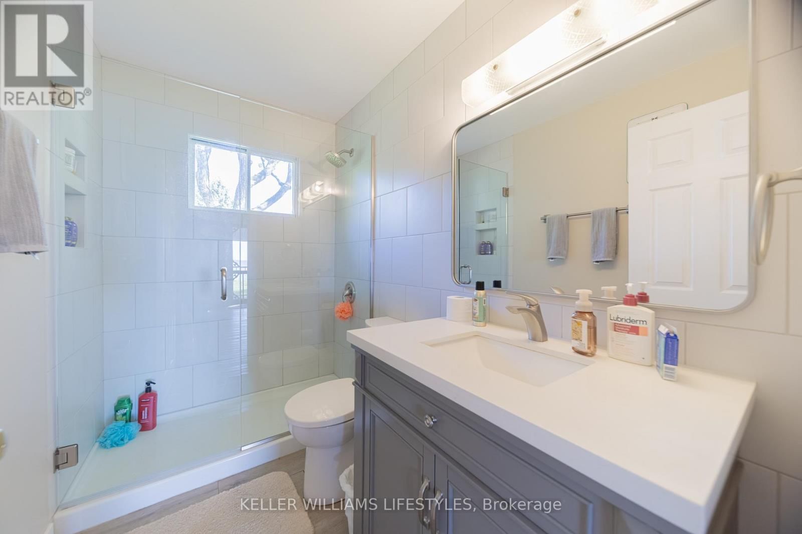 72553 PRINCESS STREET Image 19