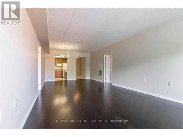 305 - 405 ERB STREET WEST Image 15