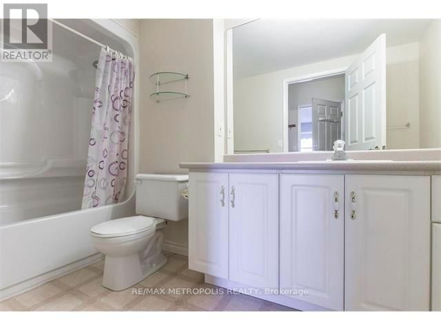 305 - 405 ERB STREET WEST Image 22