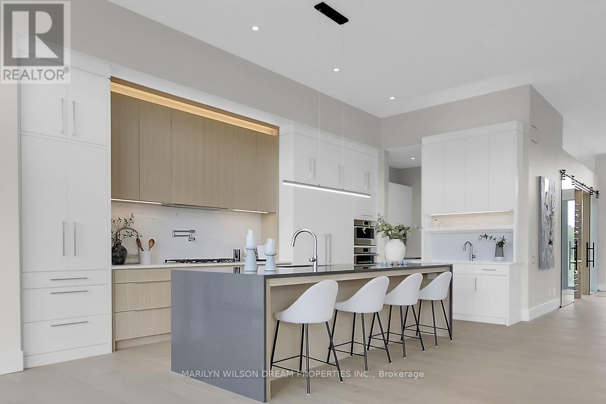 1070 GREEN JACKET CRESCENT Image 14