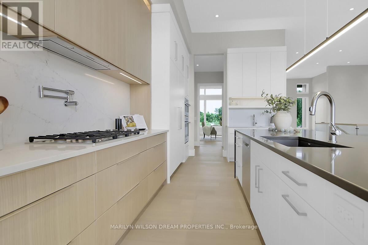 1070 GREEN JACKET CRESCENT Image 16