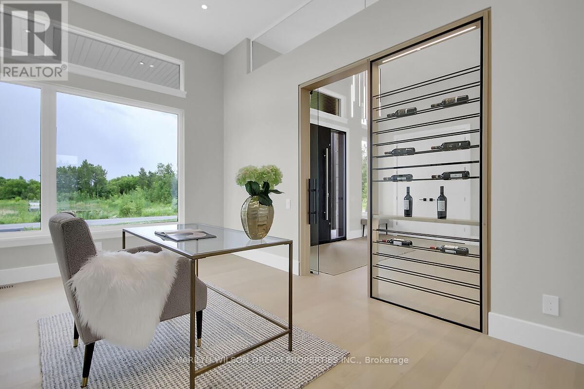 1070 GREEN JACKET CRESCENT Image 19