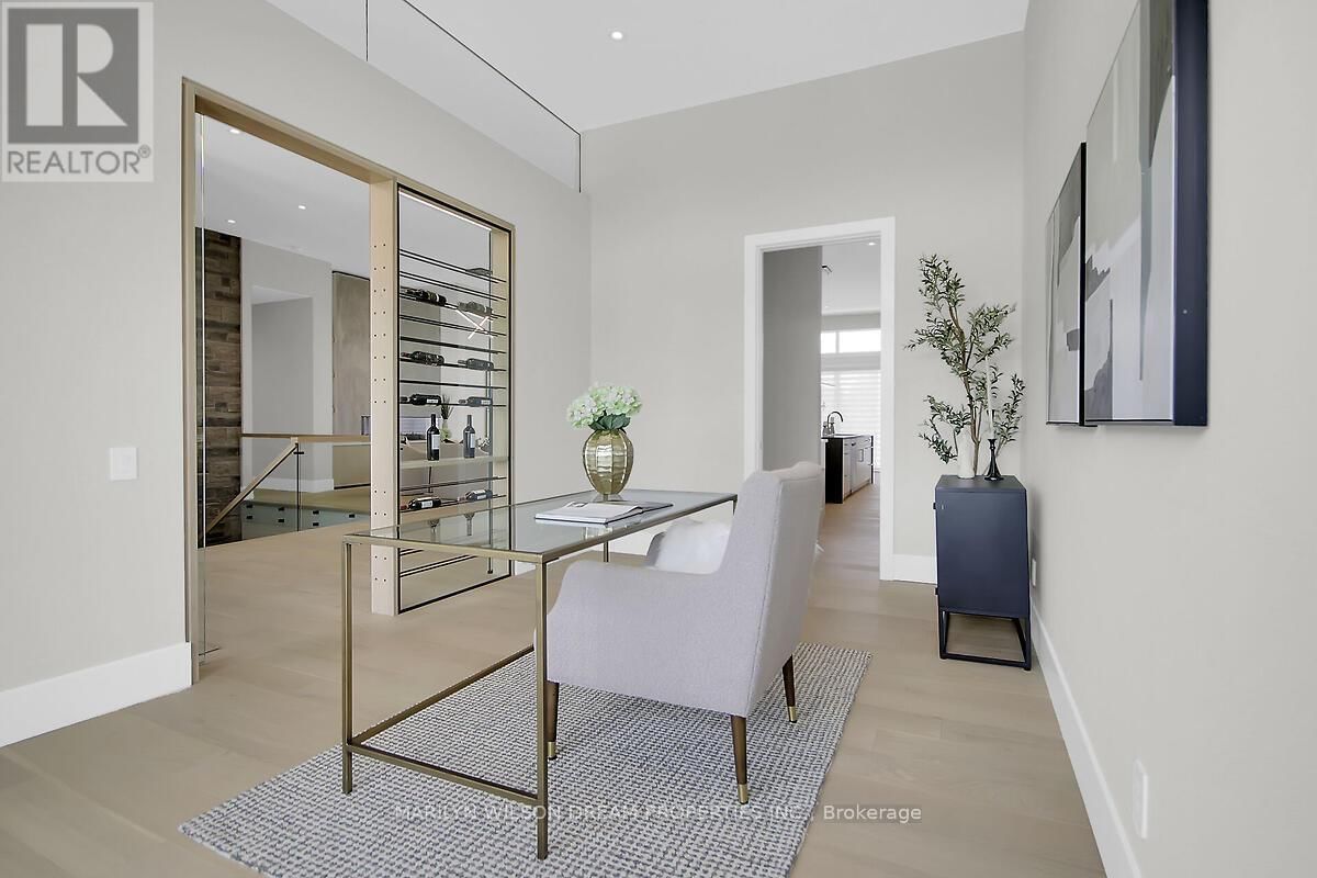 1070 GREEN JACKET CRESCENT Image 20