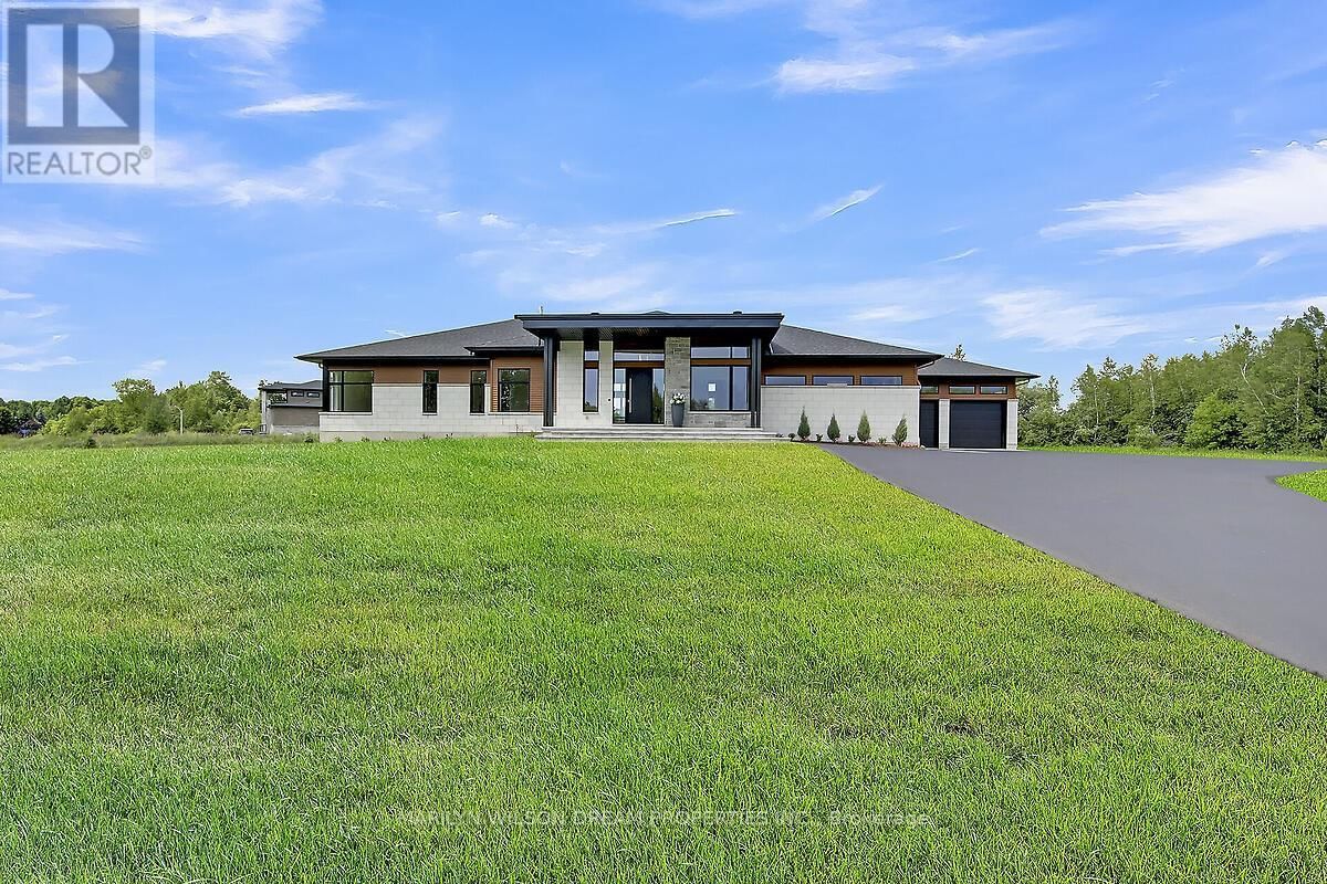 1070 GREEN JACKET CRESCENT Image 4