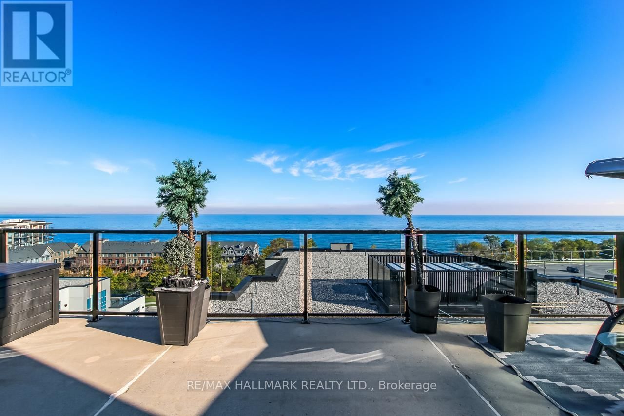 807 - 16 CONCORD PLACE Image 1