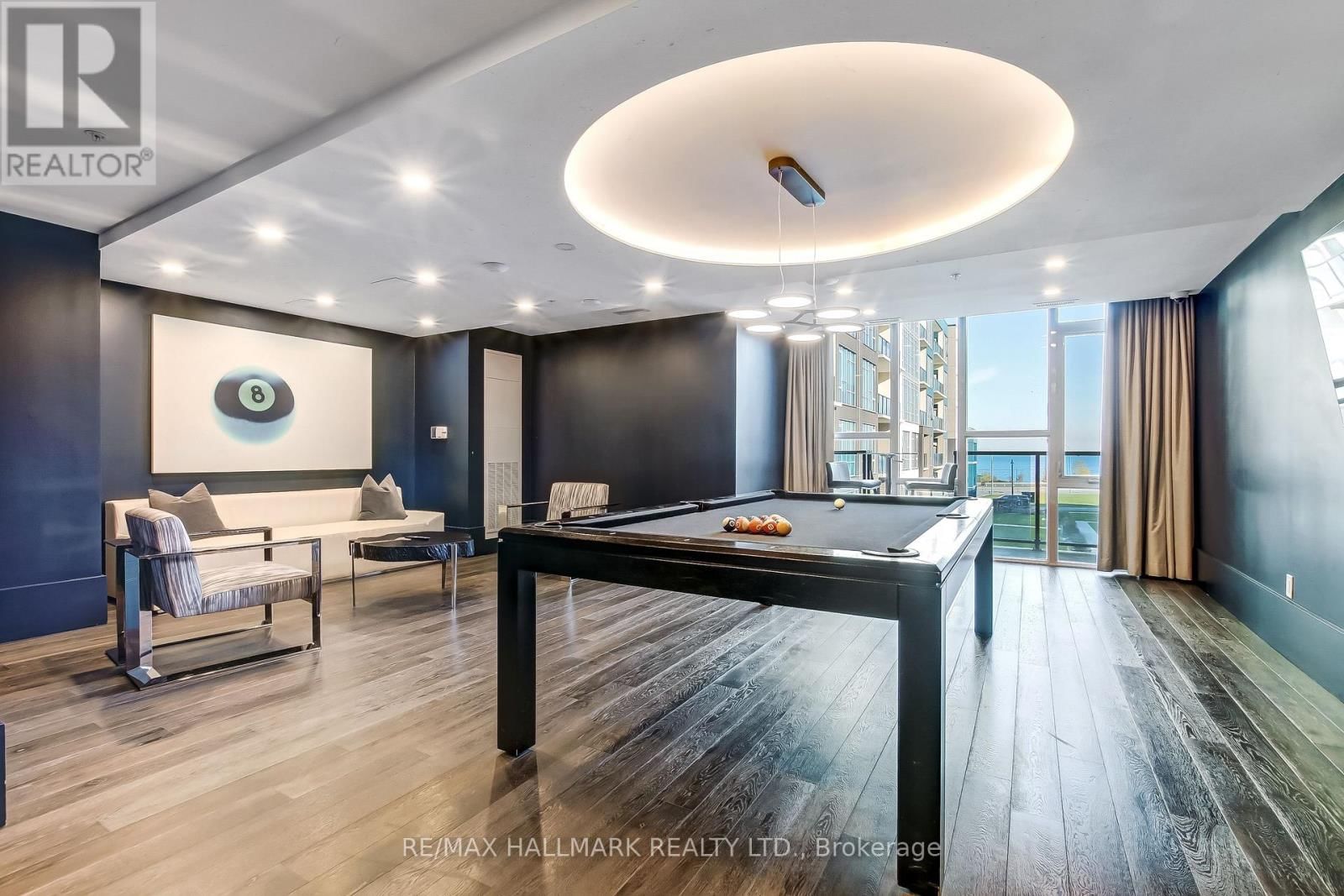 807 - 16 CONCORD PLACE Image 24