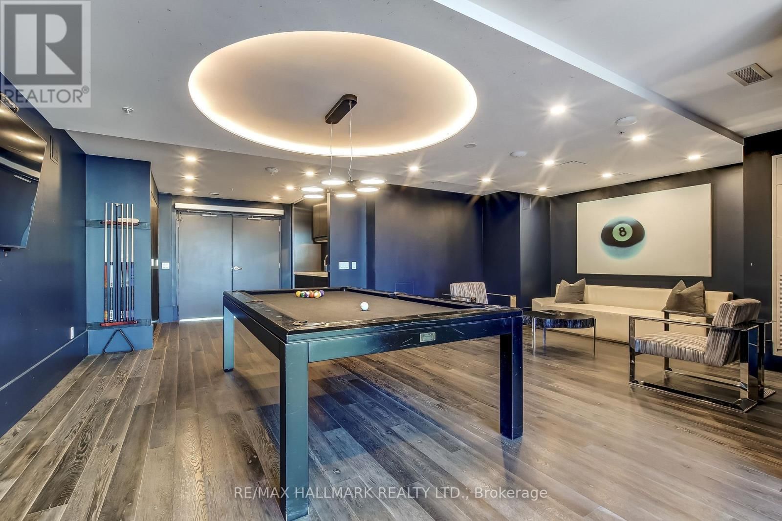 807 - 16 CONCORD PLACE Image 28