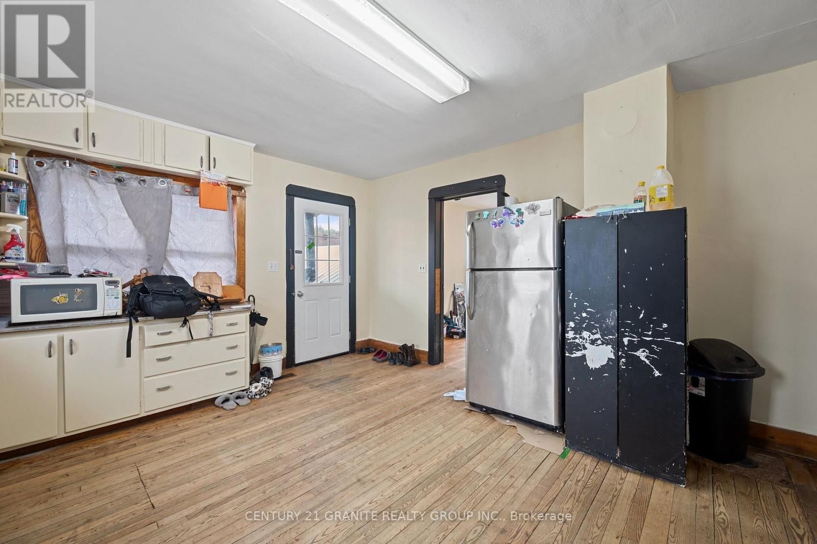 185 HASTINGS STREET NORTH Image 11