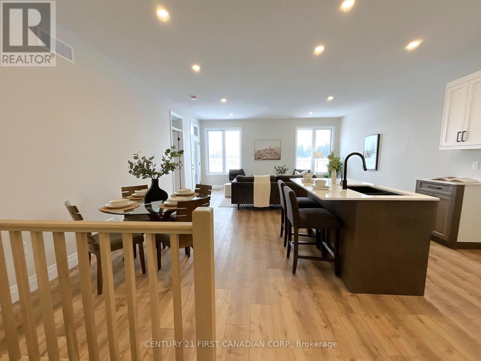 56 POSTMA CRESCENT Image 11