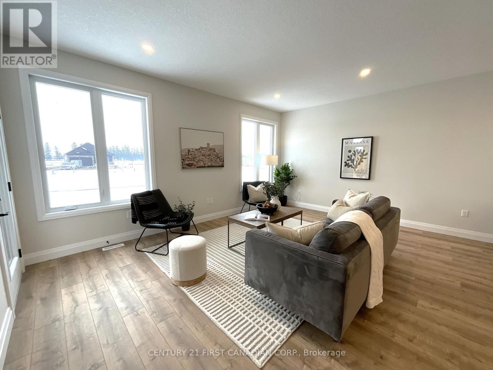 56 POSTMA CRESCENT Image 18