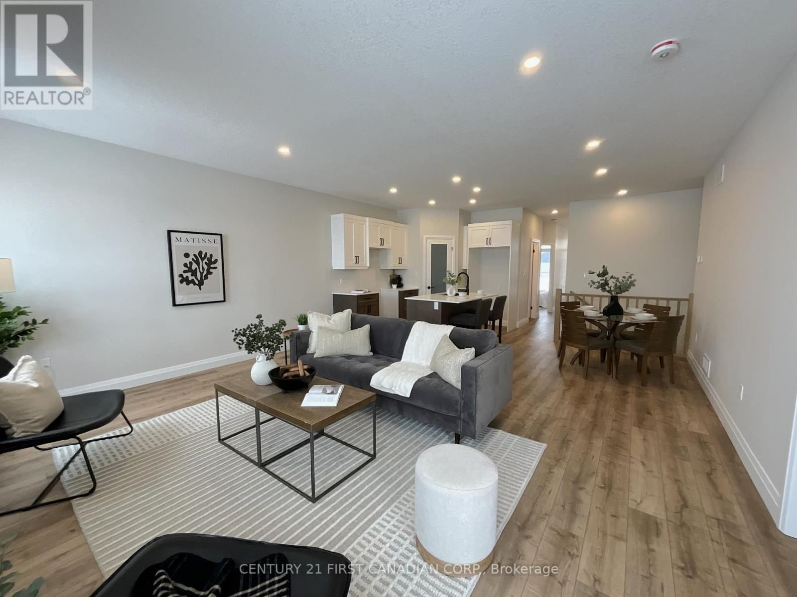 56 POSTMA CRESCENT Image 19