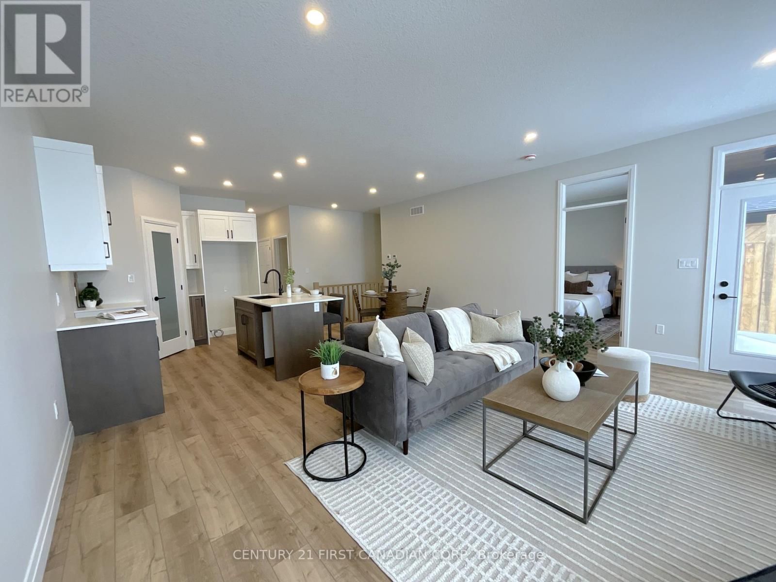 56 POSTMA CRESCENT Image 20