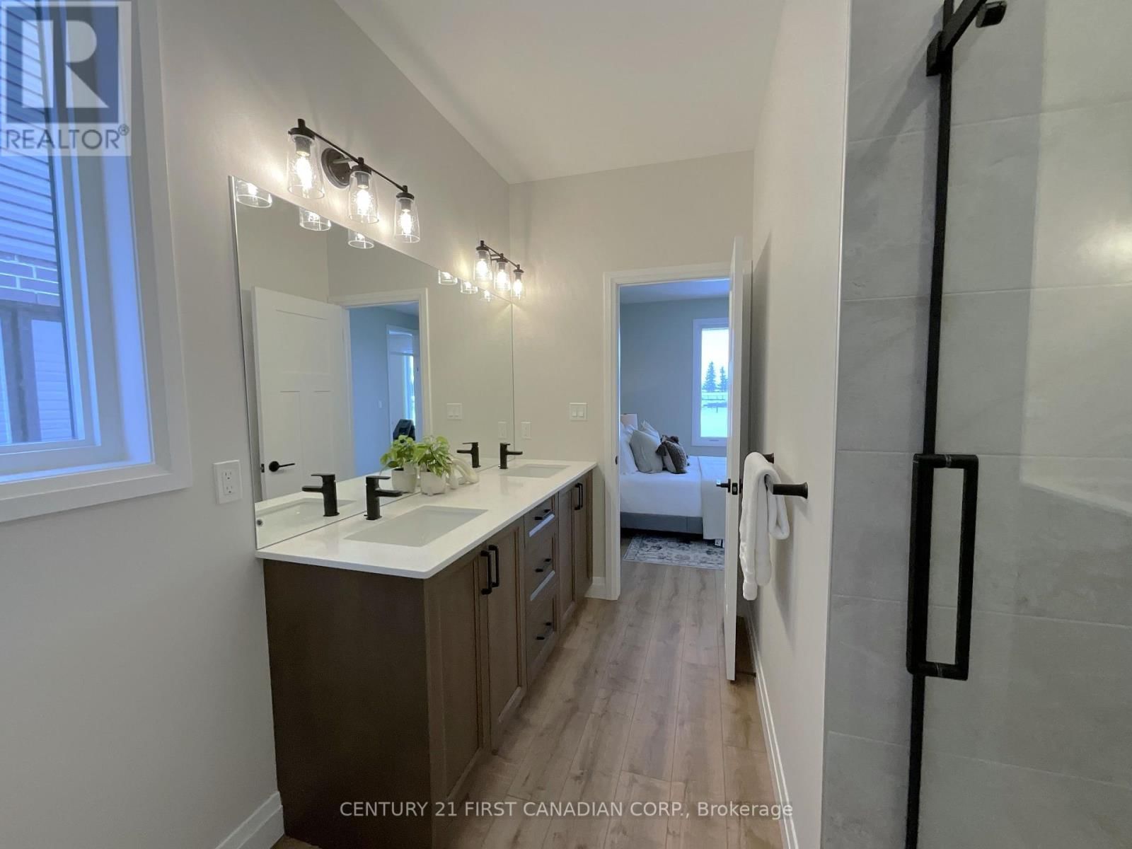 56 POSTMA CRESCENT Image 26