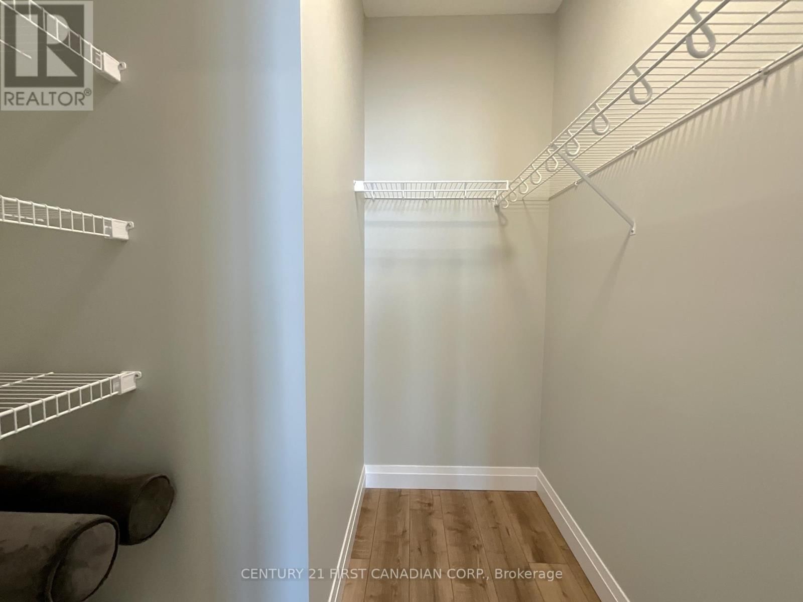 56 POSTMA CRESCENT Image 27