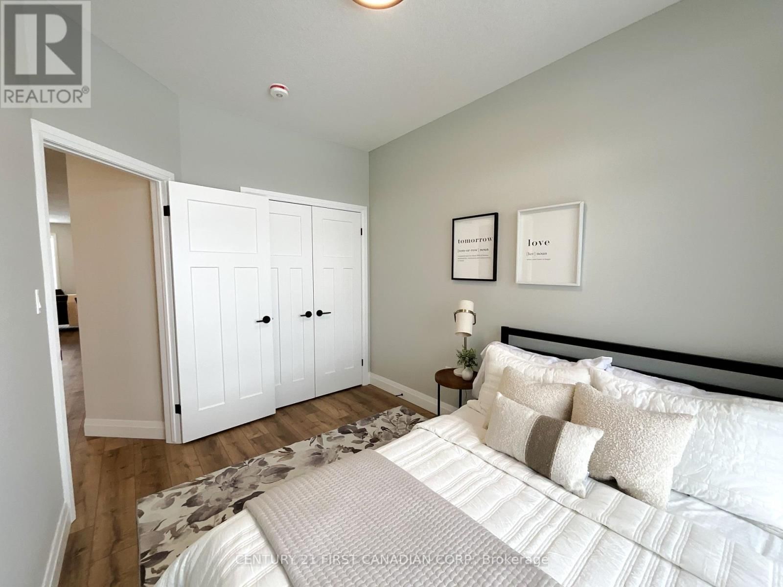 56 POSTMA CRESCENT Image 7