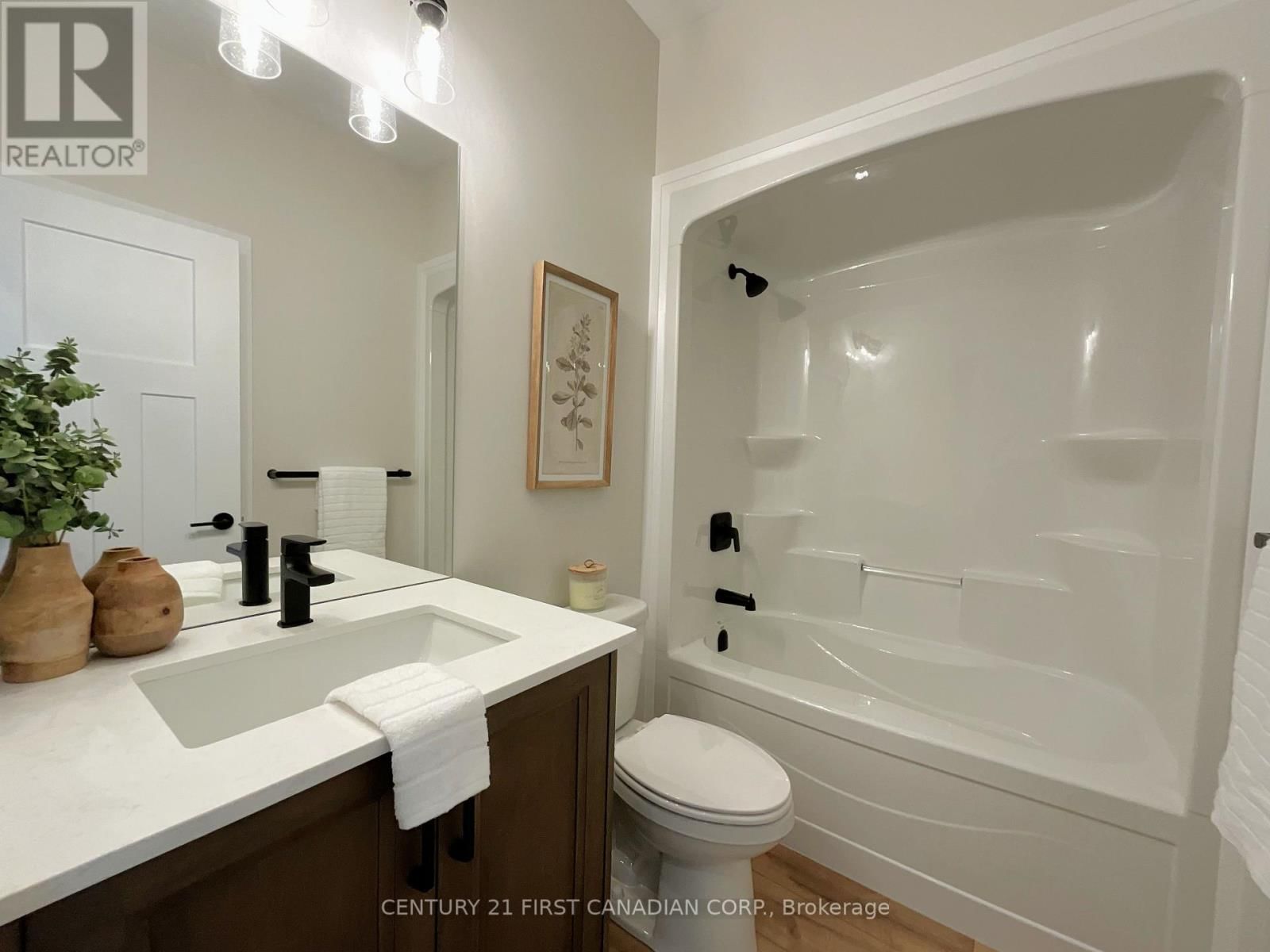 56 POSTMA CRESCENT Image 9