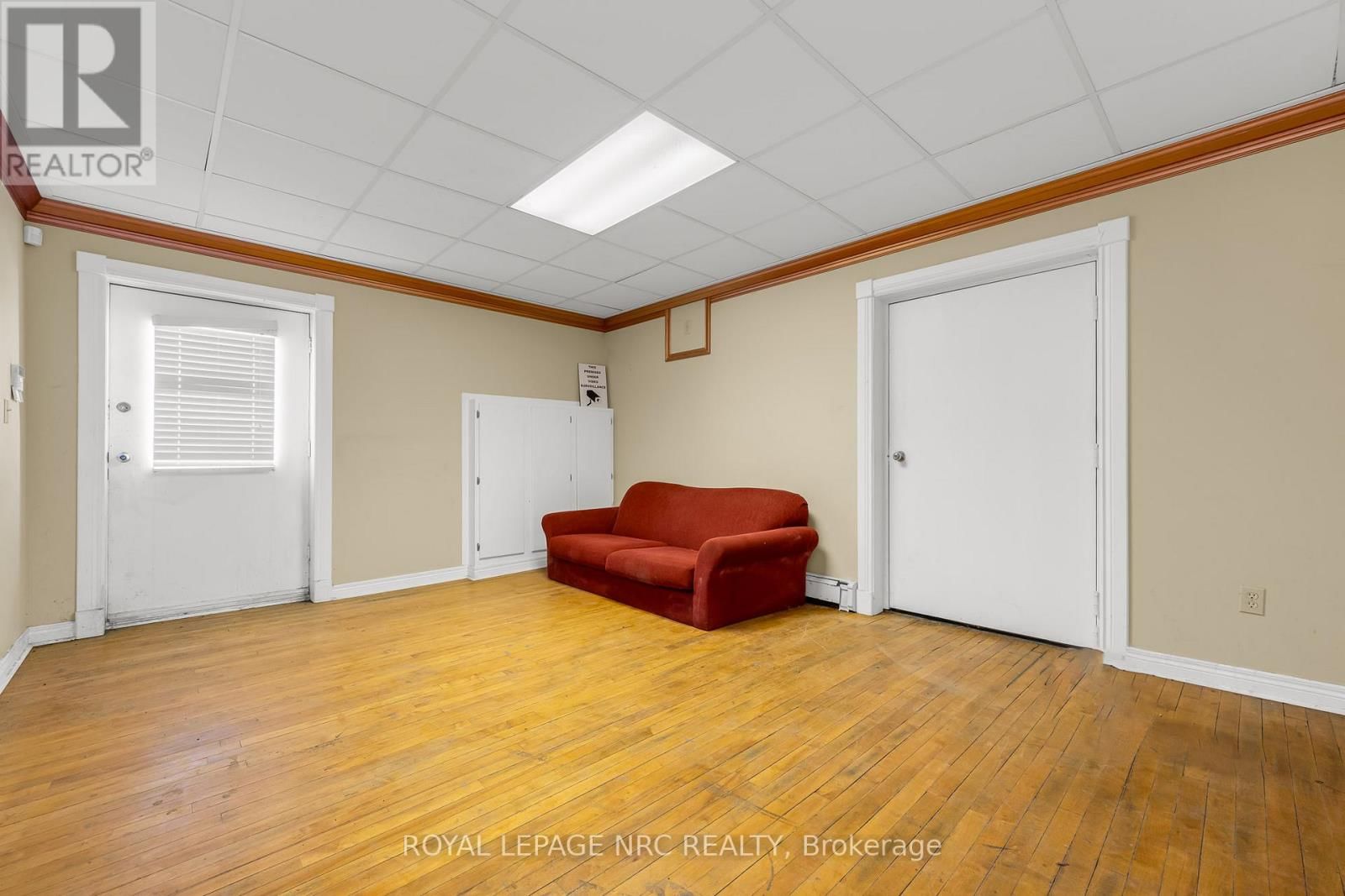 192 BURGAR STREET Image 10