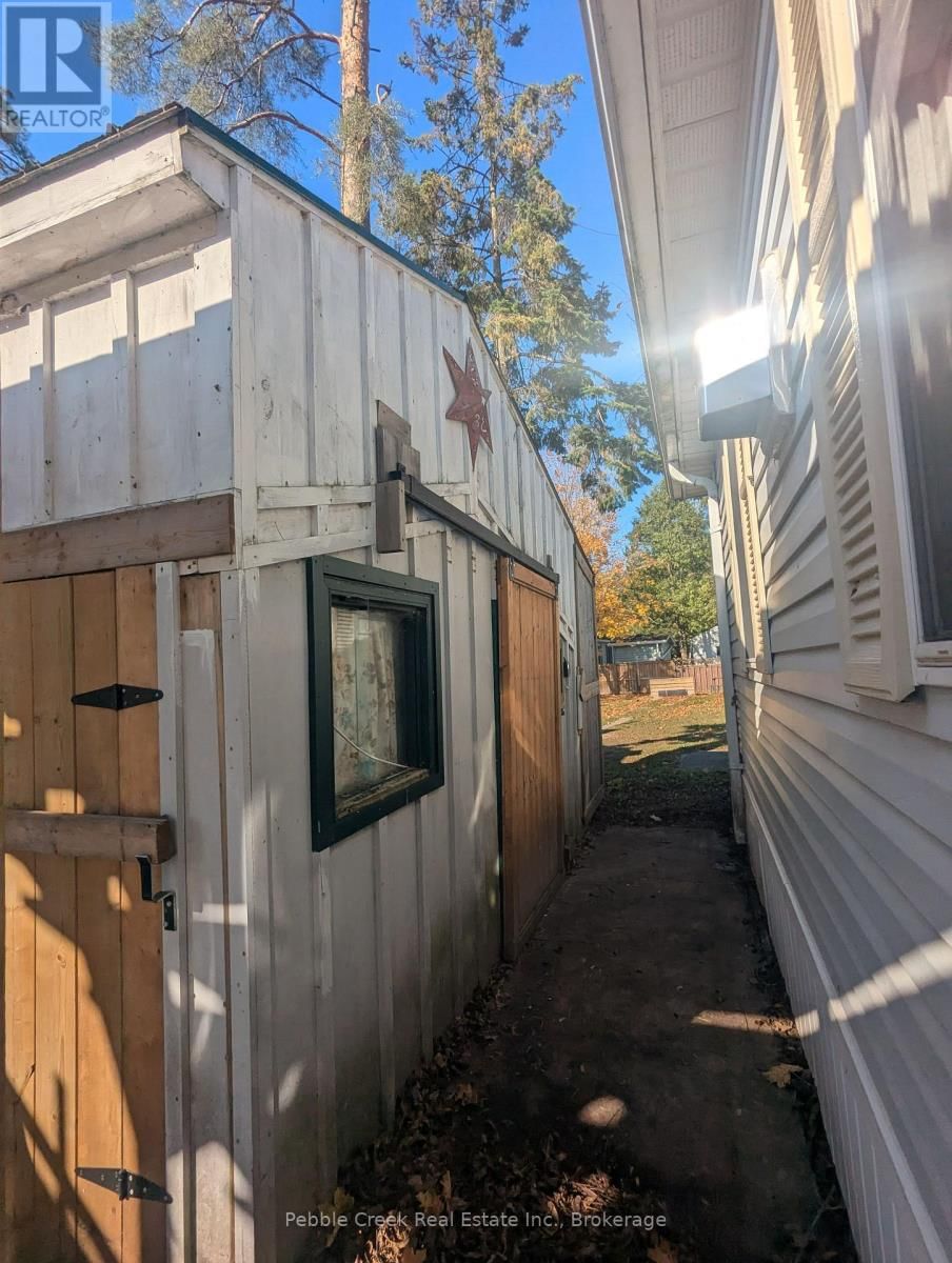 E8 - 77794 ORCHARD LINE Image 11