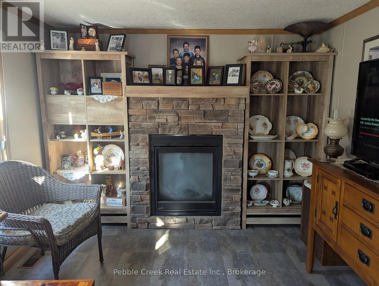 E8 - 77794 ORCHARD LINE Image 12