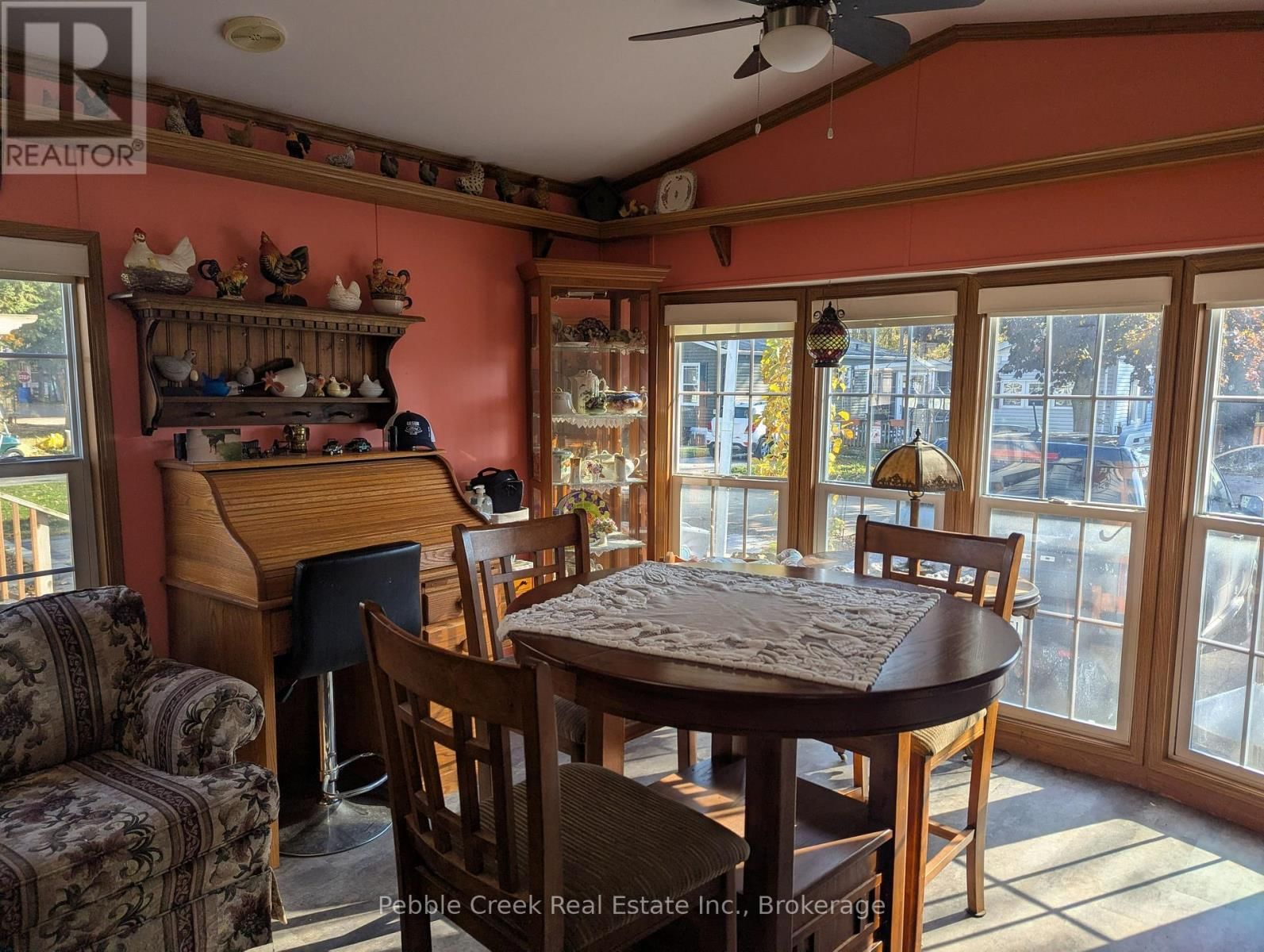 E8 - 77794 ORCHARD LINE Image 2