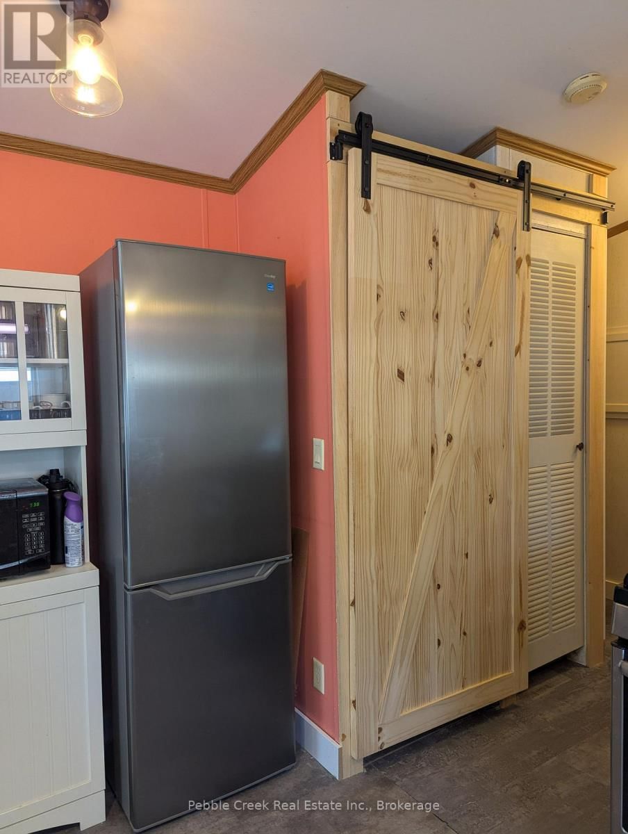 E8 - 77794 ORCHARD LINE Image 6