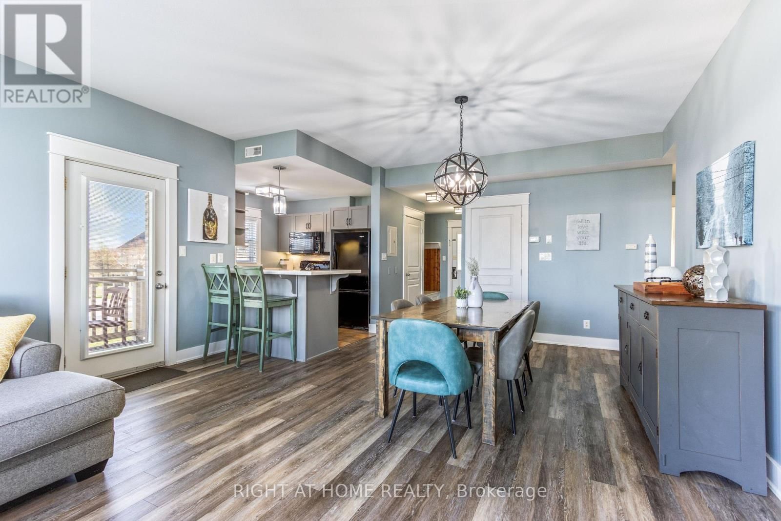 229 - 130 FAIRWAY COURT Image 14