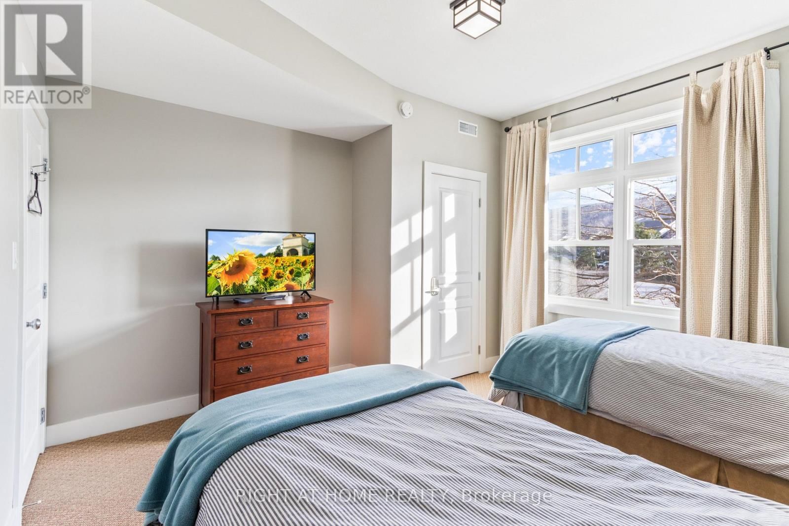 229 - 130 FAIRWAY COURT Image 24