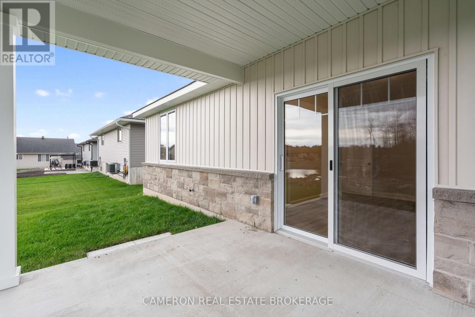 3149 MAURICY STREET Image 21